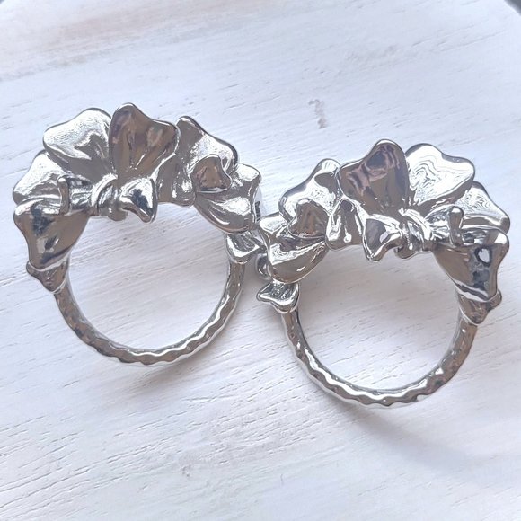 Textured Petal Circle Earrings - Designed in France - Picture 1 of 8